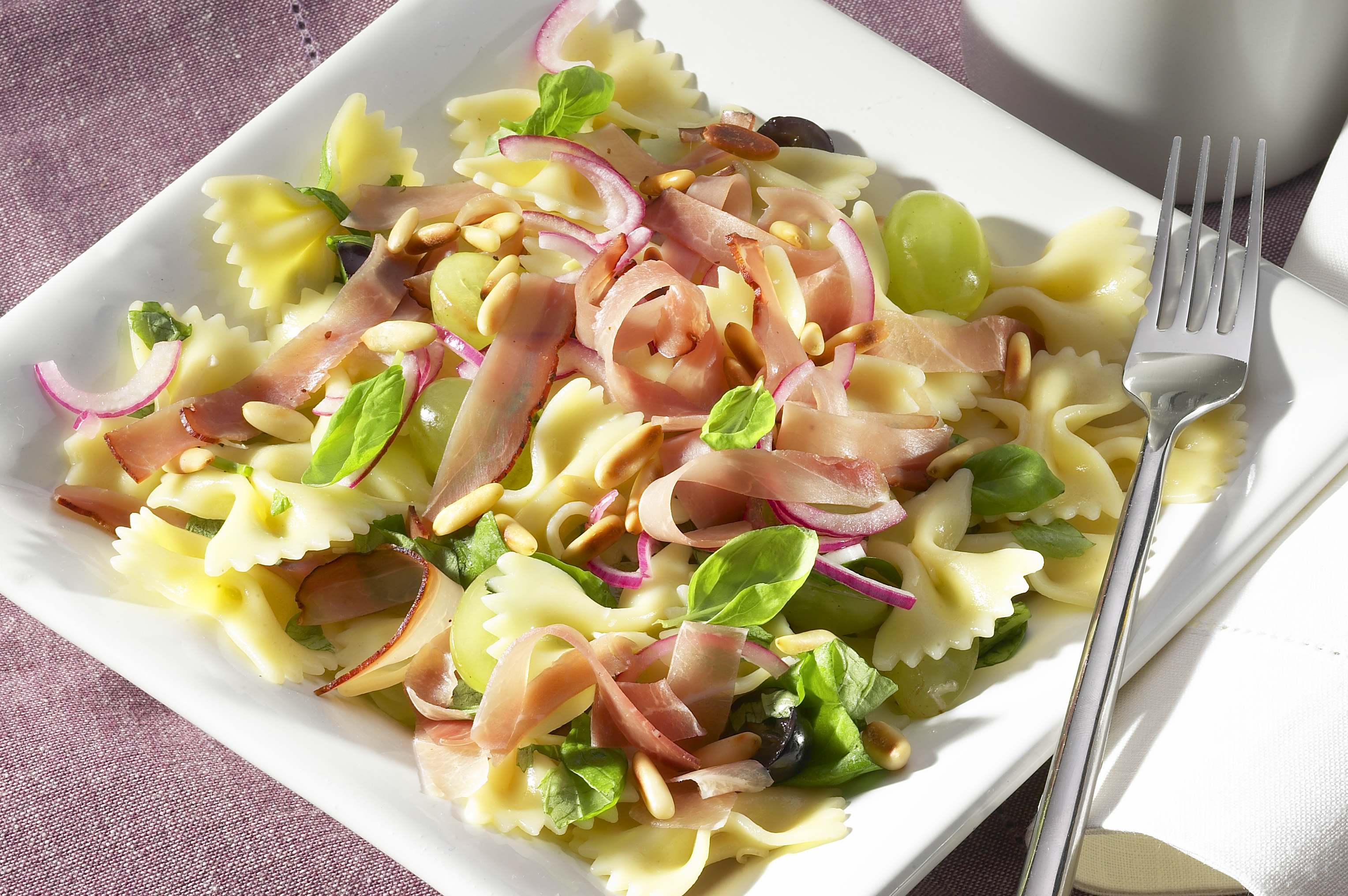 Farfalle-Salat mit Schinken und Apfel – Dolls Küche